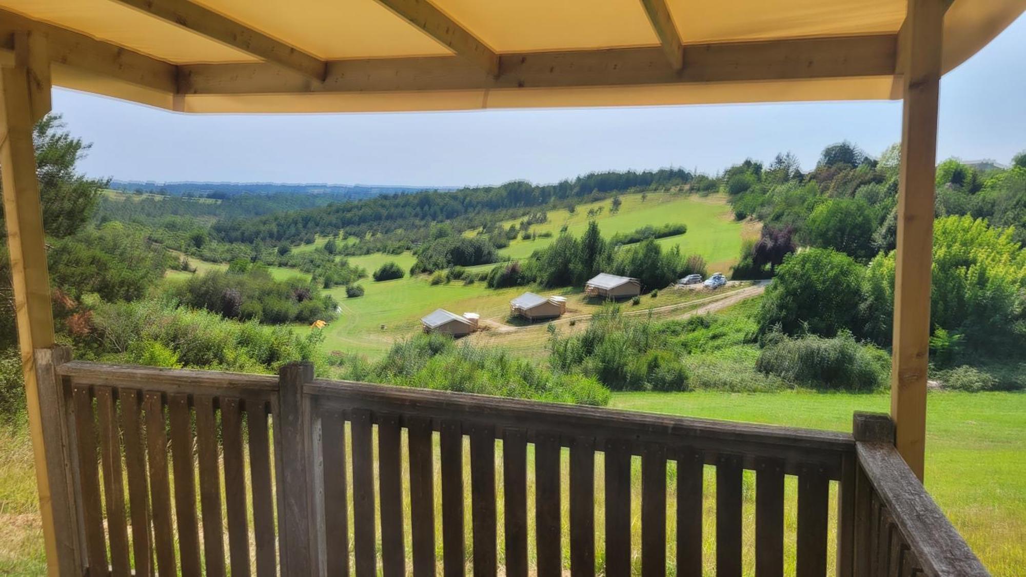 Camping Les Terrasses De Dordogne Rouffignac Saint-Cernin Esterno foto