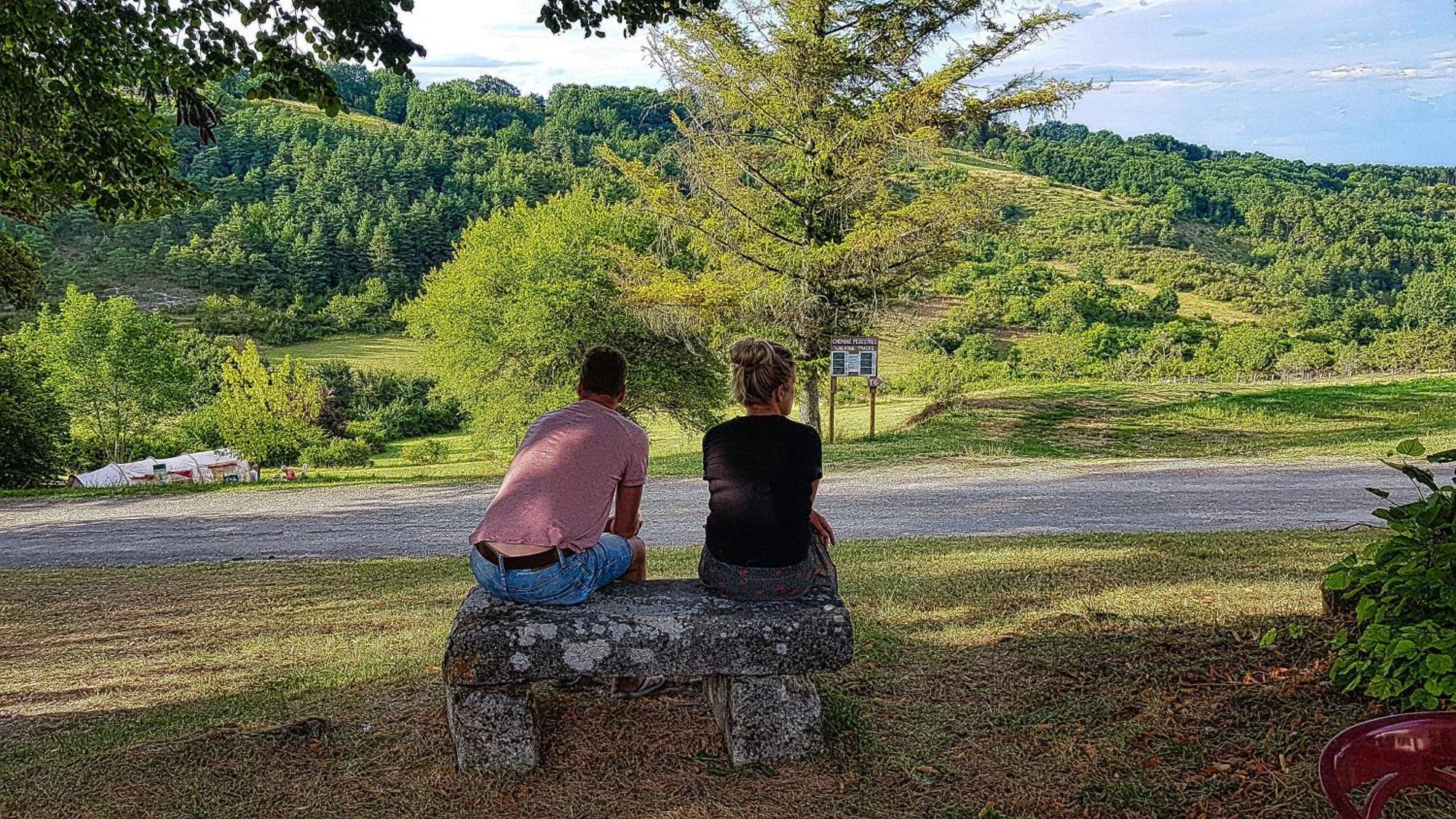Camping Les Terrasses De Dordogne Rouffignac Saint-Cernin Esterno foto