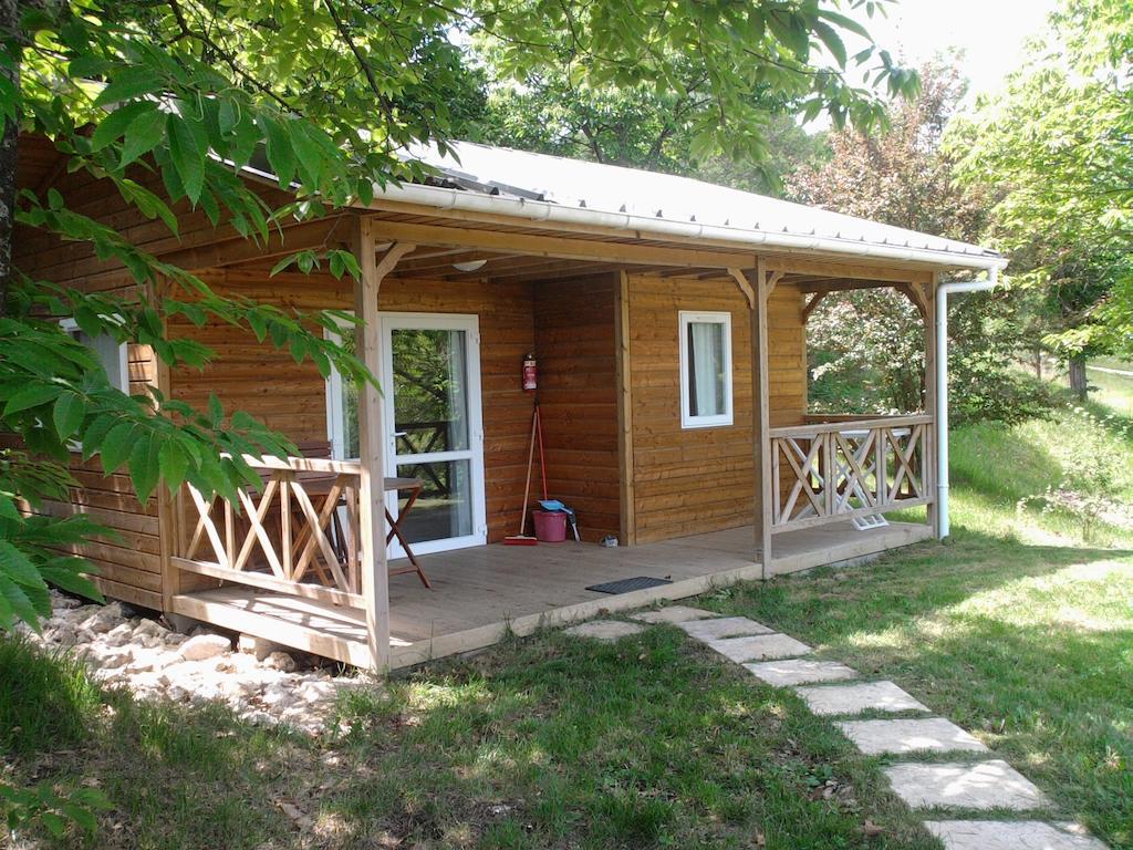 Camping Les Terrasses De Dordogne Rouffignac Saint-Cernin Camera foto