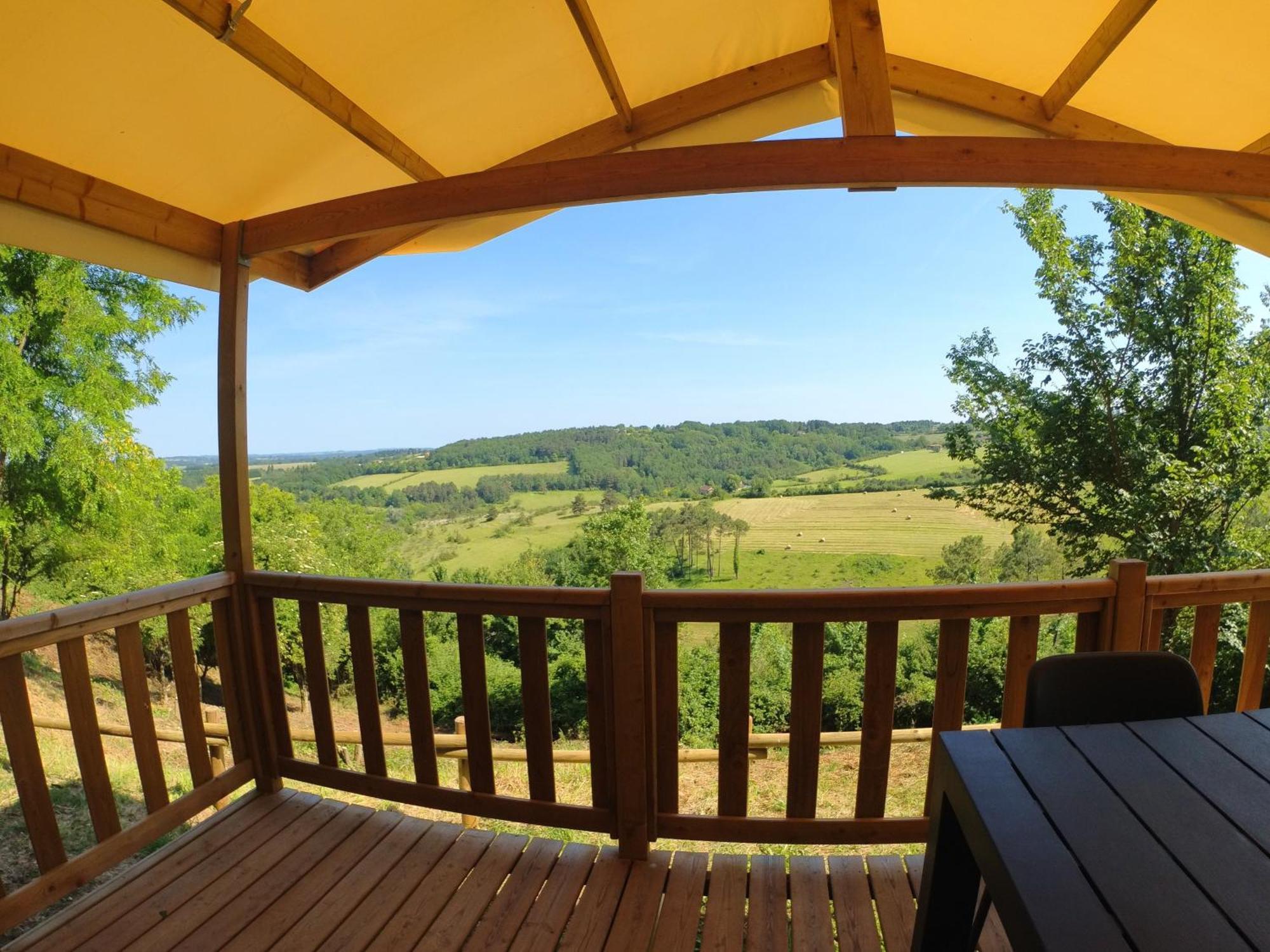 Camping Les Terrasses De Dordogne Rouffignac Saint-Cernin Camera foto
