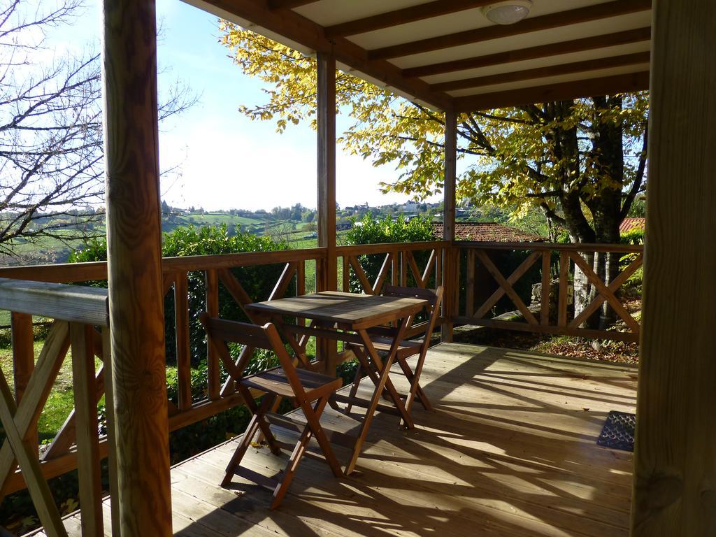 Camping Les Terrasses De Dordogne Rouffignac Saint-Cernin Esterno foto