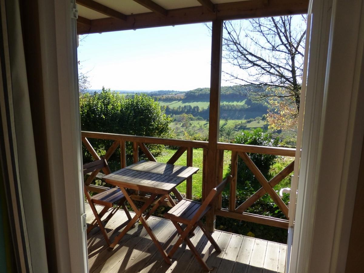 Camping Les Terrasses De Dordogne Rouffignac Saint-Cernin Esterno foto