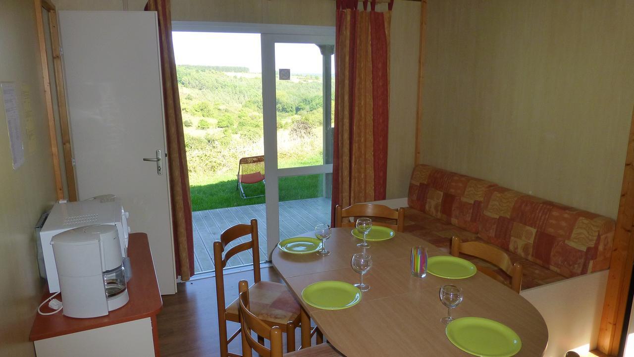 Camping Les Terrasses De Dordogne Rouffignac Saint-Cernin Esterno foto