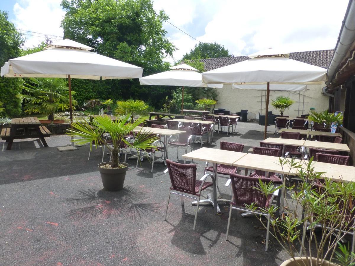 Camping Les Terrasses De Dordogne Rouffignac Saint-Cernin Esterno foto